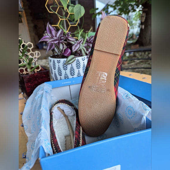 NWT/BOX 🎁JACK ROGERS ⭐Ltd Ed⭐ sherpa lined MILLIE MOCCASINS🎄sz 9🎄PLAID/GOLD🎁 - Picture 5 of 10